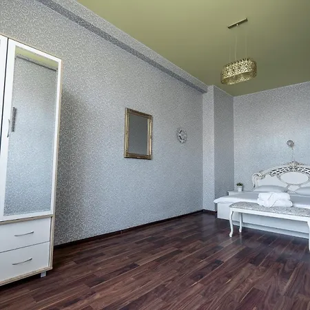 Vip-kvartira Gorodskoy Val 10 *