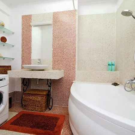 Apartment Vip-kvartira Gorodskoy Val 10 *